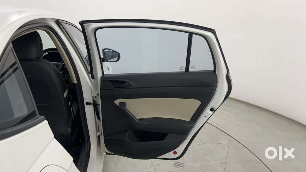Skoda Slavia Active 1.0l Tsi Mt, 2022, Petrol