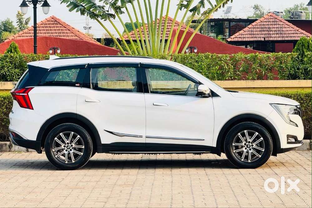 Mahindra Xuv700 2.2 Ax 7 Diesel At Str, 2022, Diesel