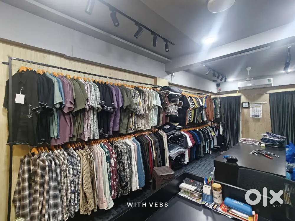 MENS CLOTH STORE FURNITURE