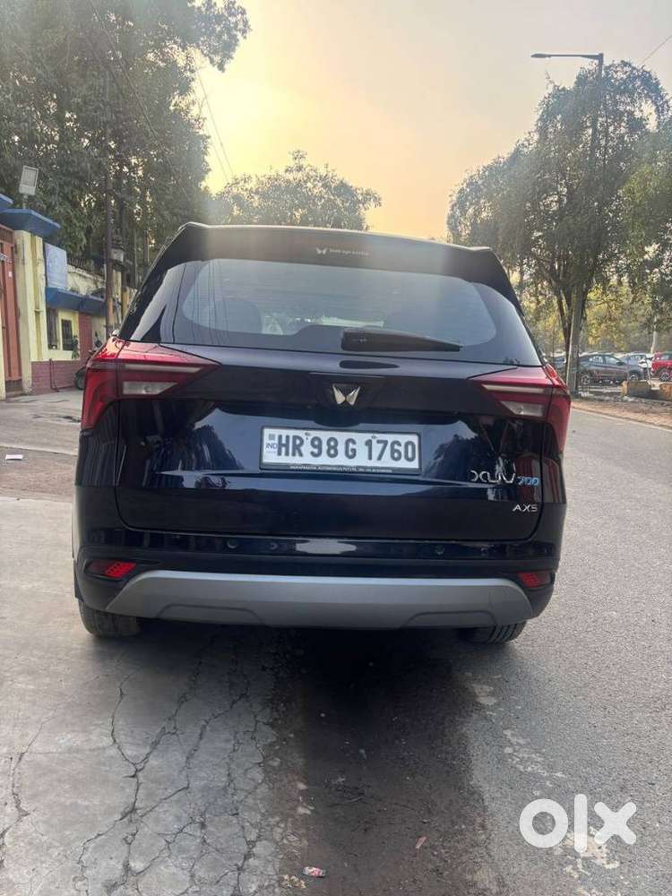 Mahindra Xuv700 2.0 Ax 5 Petrol At Str, 2022, Petrol