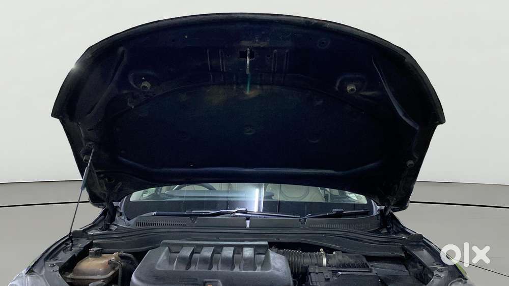 Mahindra Xuv700 2.0 Ax 3 Petrol Mt 5 Str, 2022, Petrol