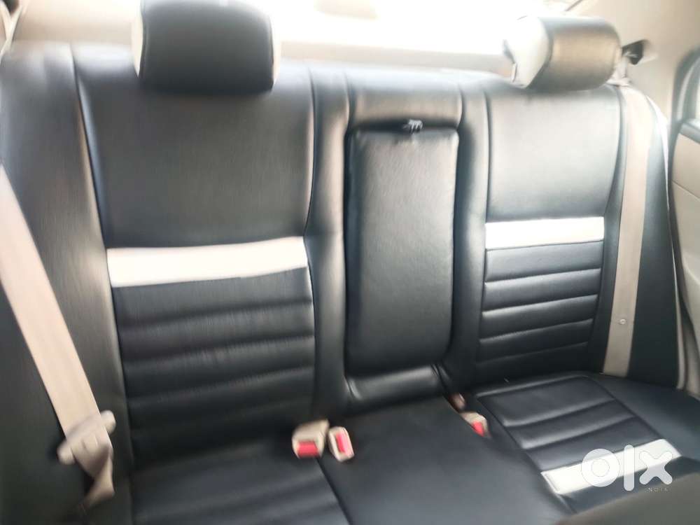 Maruti Suzuki Dzire 1.2 Vxi, 2014