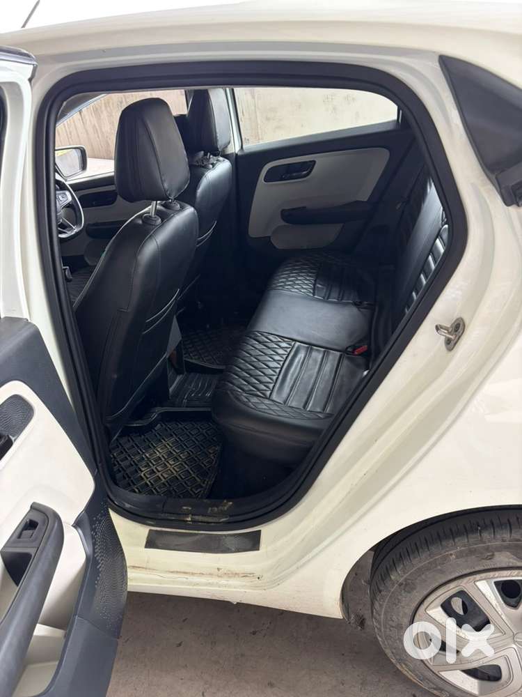 Tata Altroz Xt Petrol 2023 &ndash; Excellent Condition