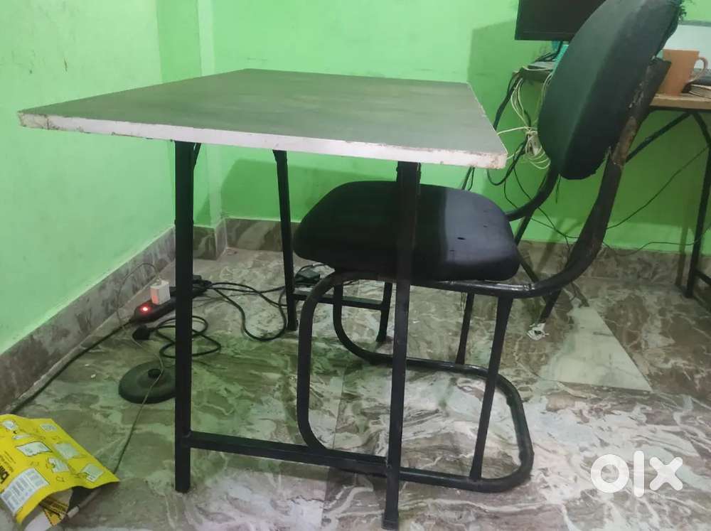 study table ,chair ,cooler,gas stove,rack 6ft .