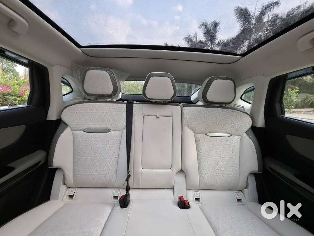 Mahindra Xev 9e Pack Three Select, 2025, Electric