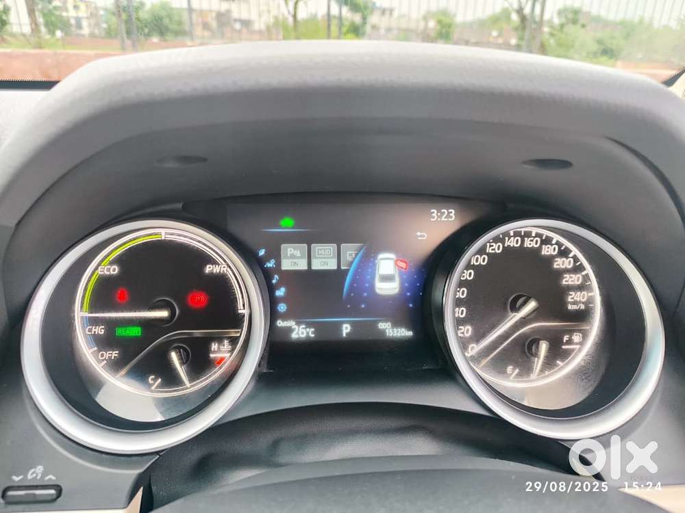 Toyota Camry Hybrid, 2024, Petrol