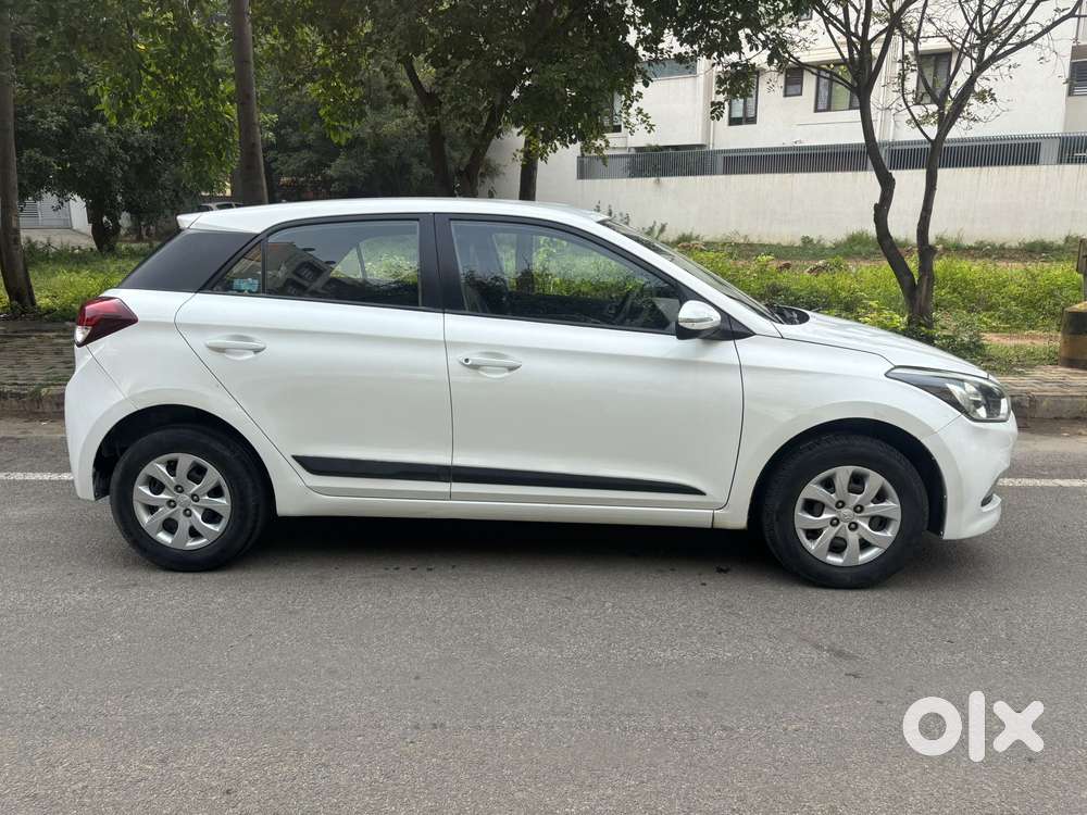 Hyundai Elite I20 Sportz (o) 1.2, 2014, Petrol