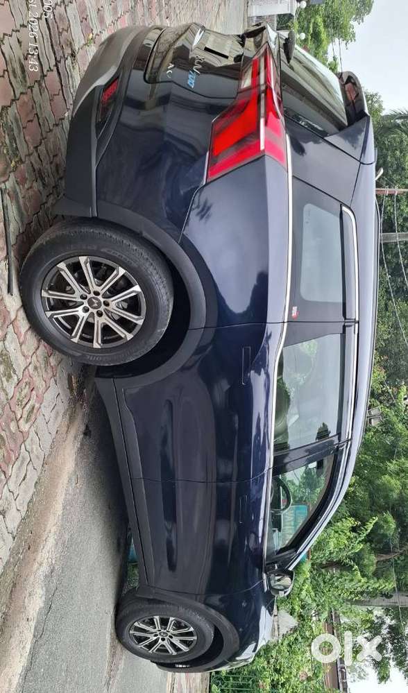 Mahindra Xuv700 2.2 Ax 7 Diesel Mt Luxury Pack Str, 2023, Diesel