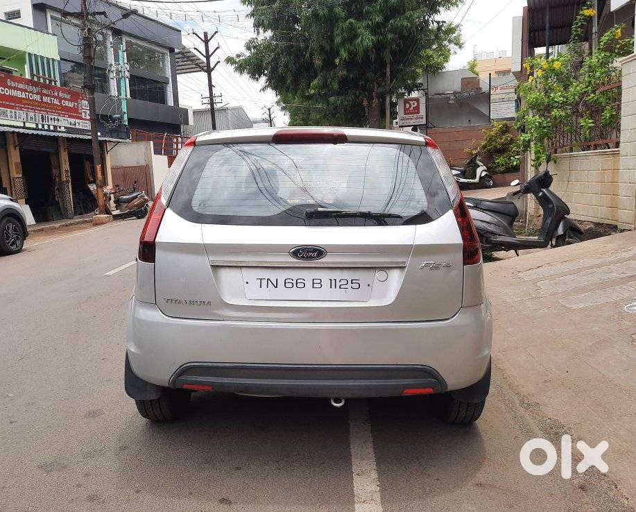 Ford Figo Petrol Titanium, 2010, Petrol