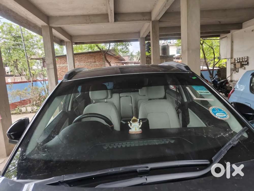 Top Model With Sunroof Under 5000 Km