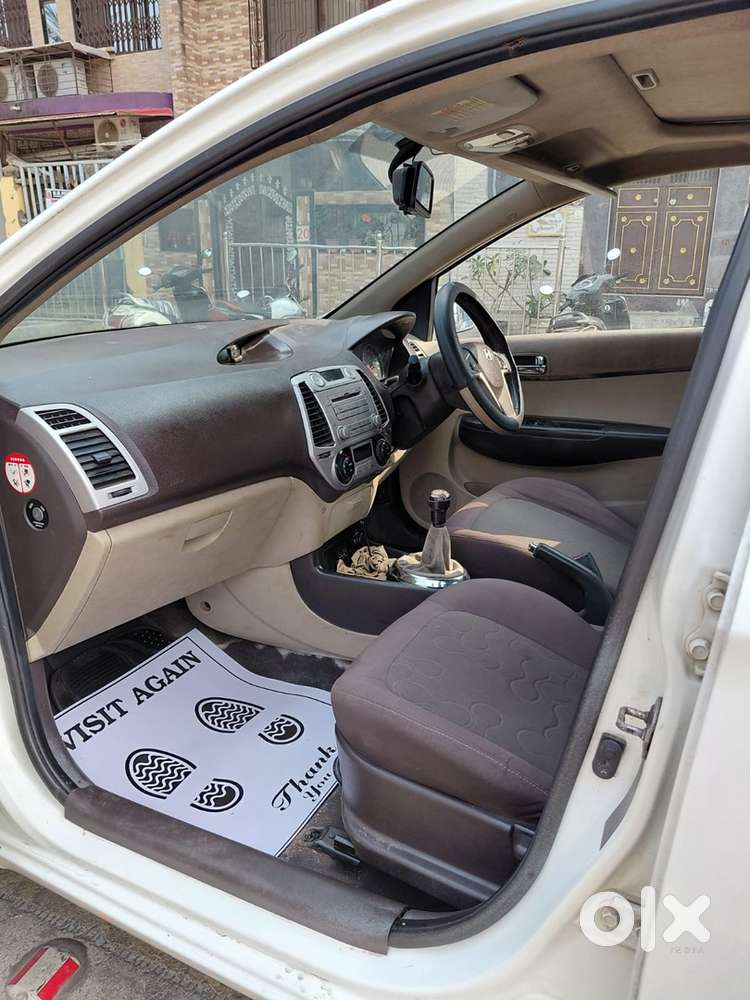 Hyundai I20 Petrol Manual 2010