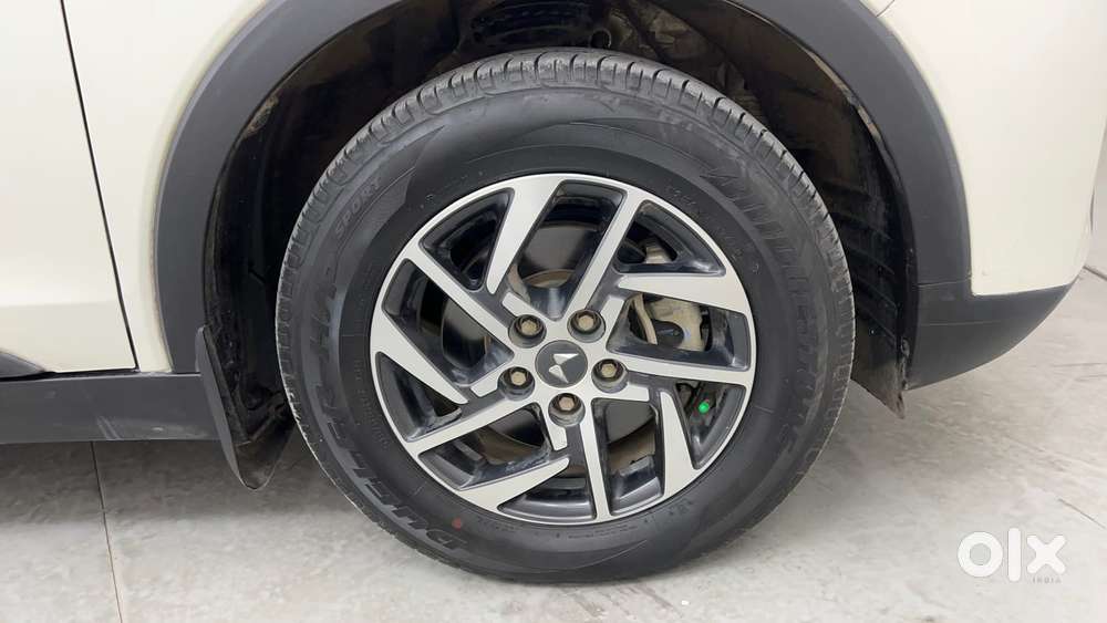 Mahindra Xuv300 W8 Option, 2023, Petrol