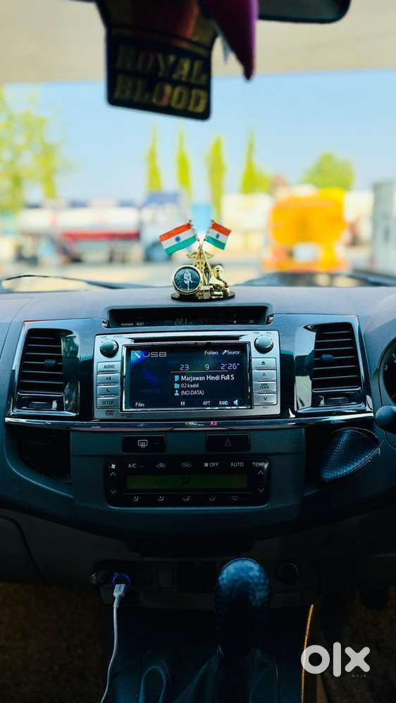 Toyota Fortuner 2013 Diesel Well Maintained Singal Hand Use New Tyres