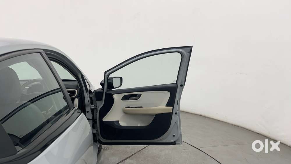 Tata Altroz Xm Plus Petrol, 2025, Petrol