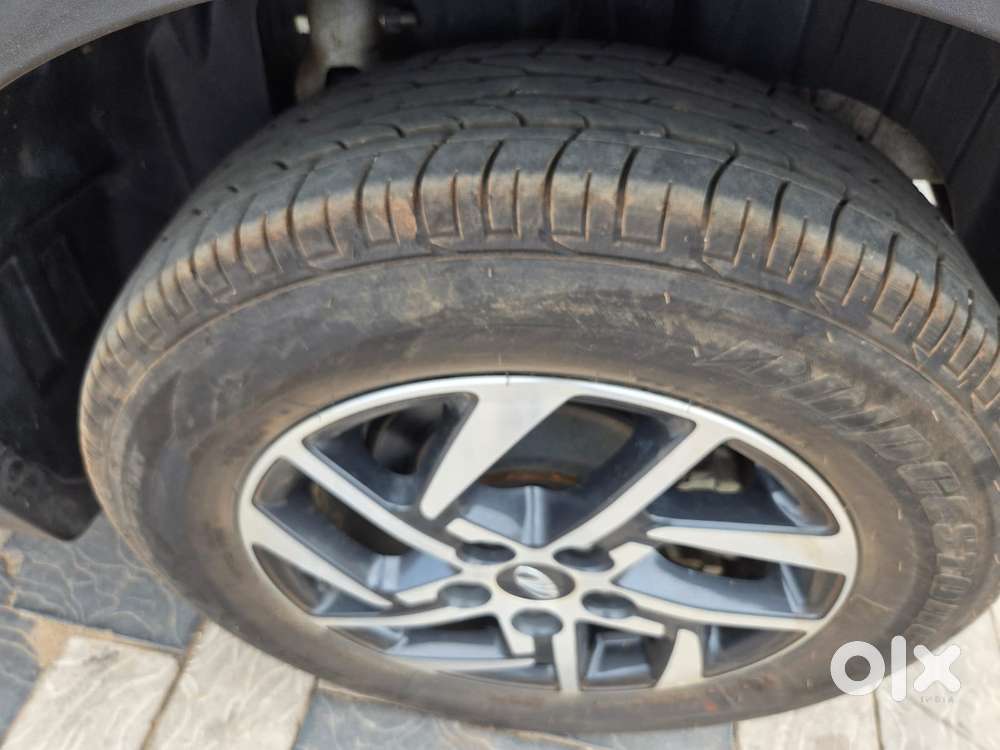 Mahindra Xuv300 W8 Option Dual Tone, 2023, Petrol