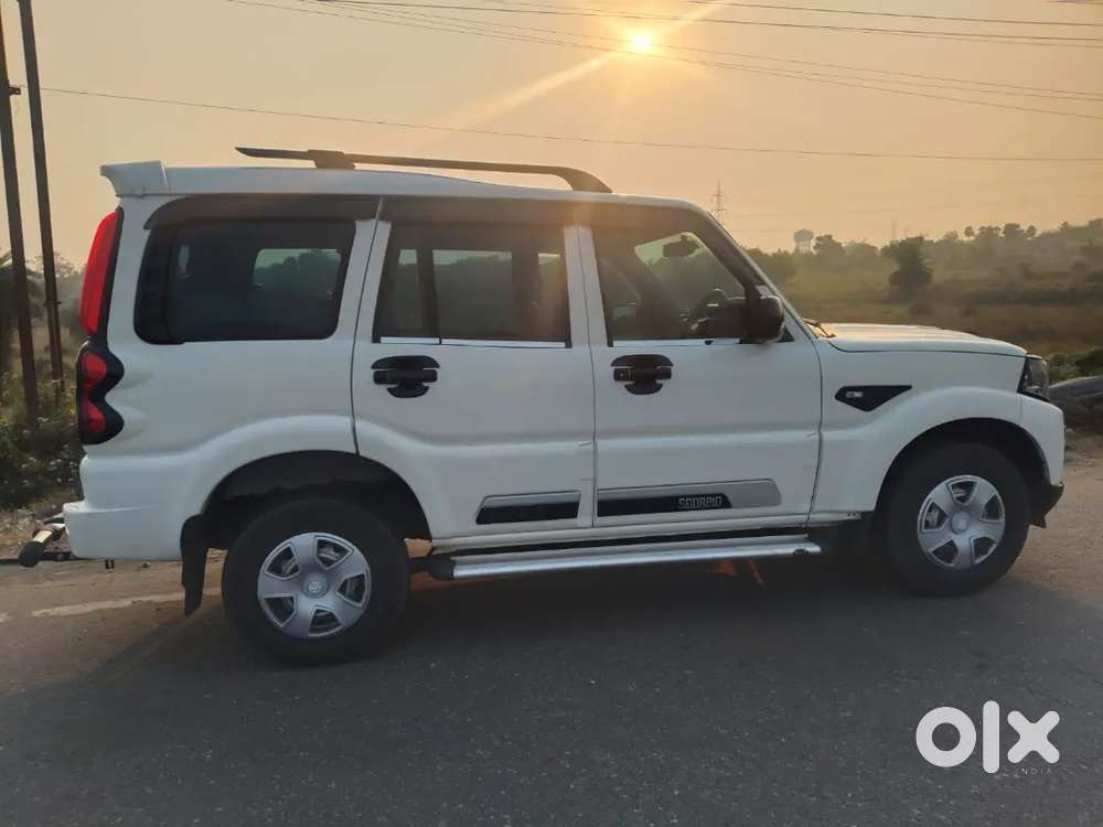 Mahindra Scorpio 2017 Diesel 92863 Km Driven