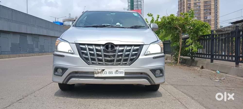 Toyota Innova 2.5 G (diesel) 8 Seater Bs Iv, 2015, Diesel