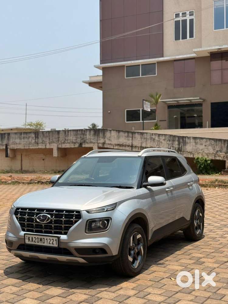 Hyundai Venue 2020 Diesel 124000 Km Driven