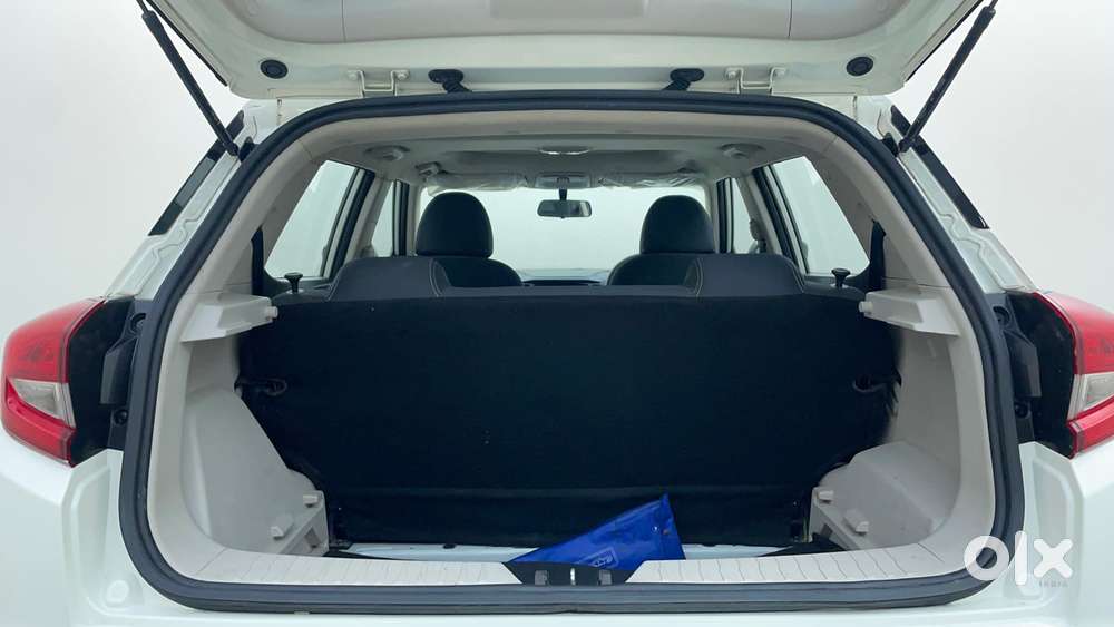 Mahindra Xuv300 1.2 W6 Amt Petrol, 2022, Petrol