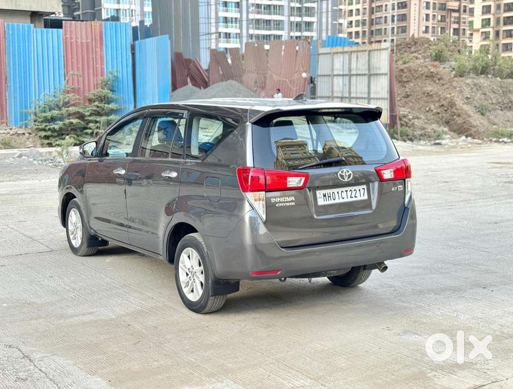 Toyota Innova Crysta 2.7 V, 2017, Petrol