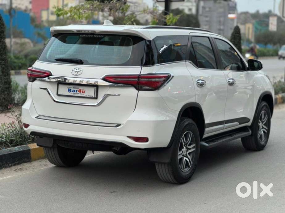 Toyota Fortuner [2021-ongoing] 2.8 2wd Diesel At, 2024, Diesel