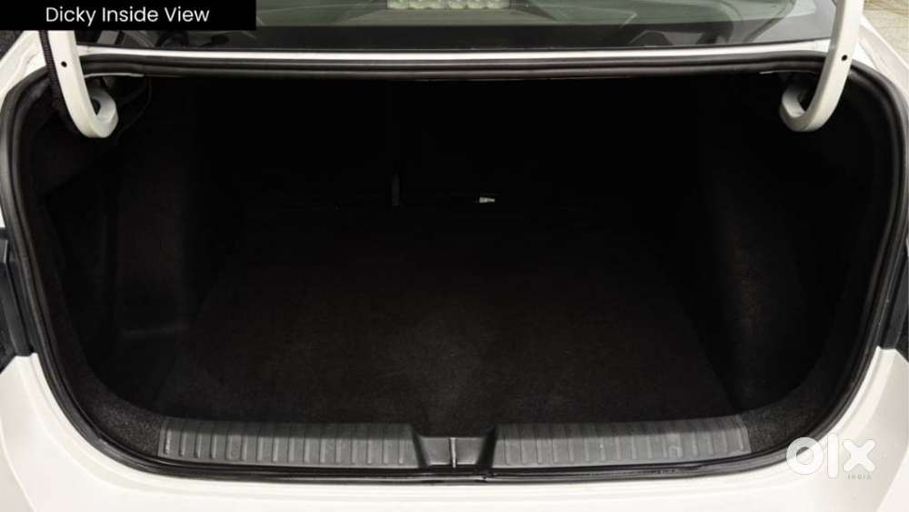 Skoda Slavia 1.0 Tsi Style At, 2022, Petrol
