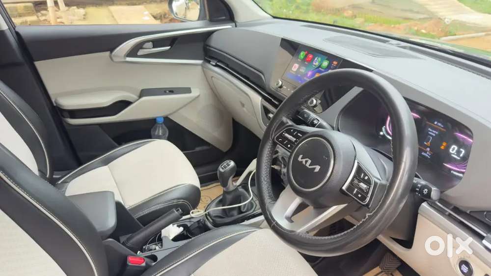 Kia Carens 2024 Petrol 23000 Km Driven