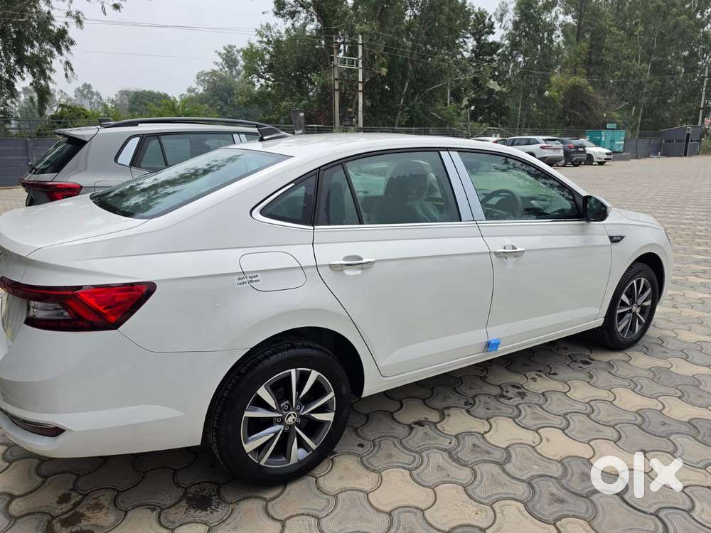 Skoda Slavia Style 1.0l Tsi At, 2026, Petrol