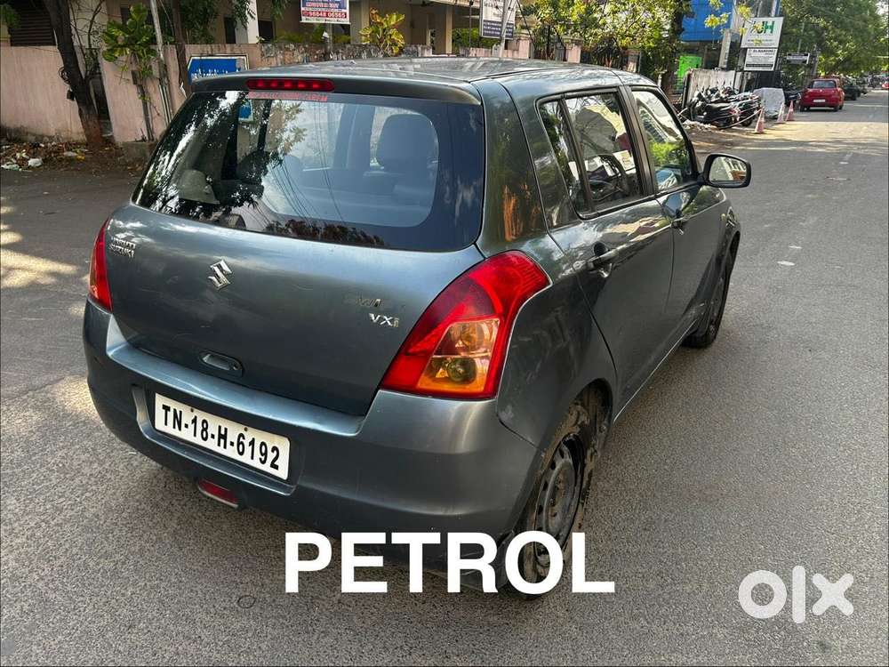Maruti Suzuki Swift Vxi + Manual, 2011, Petrol