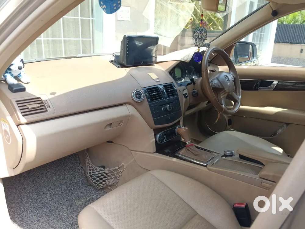 Mercedes-benz C-class 200k At With Sunroof