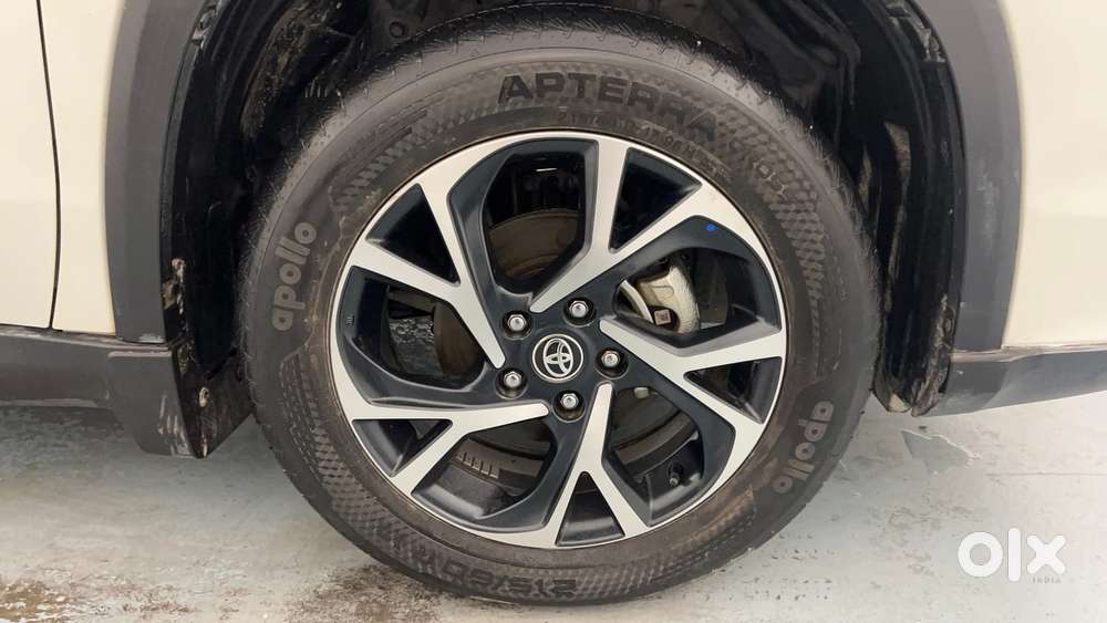Toyota Urban Cruiser Hyryder 1.5 V Neo Drive At, 2024, Petrol