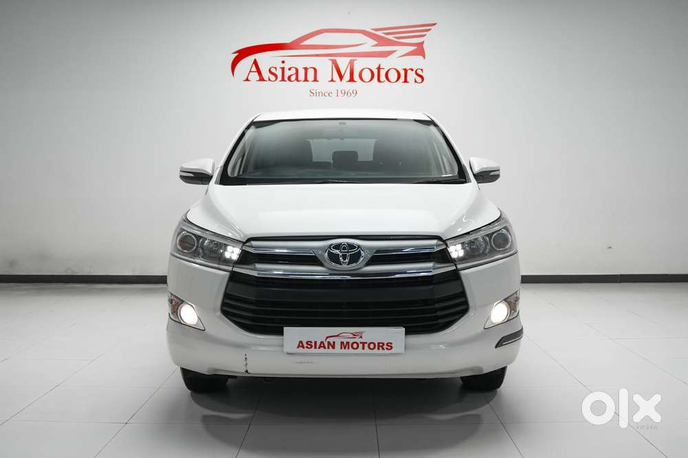 Toyota Innova Crysta 2.4 V 8 Str, 2016, Diesel