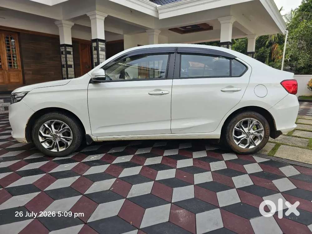 2019 Honda Amaze Exclusive Edition – Orchid Pearl White