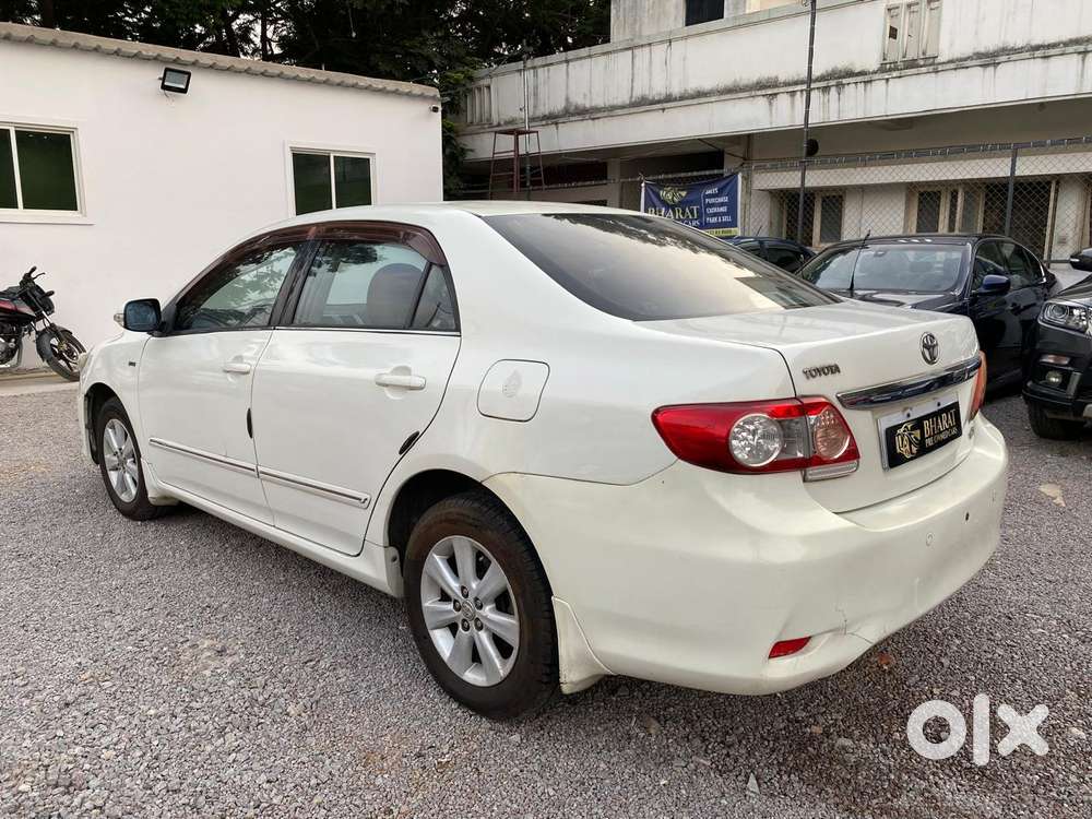 Toyota Corolla Altis [ ] 1.8 Vl At, 2011, Petrol
