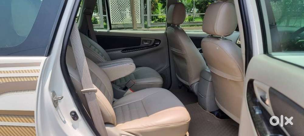 Toyota Innova 2.5 Zx 7 Str Bs-iv, 2014, Diesel