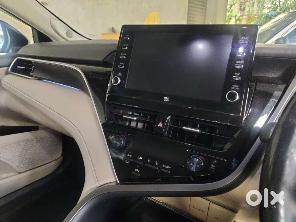 Toyota Camry Hybrid 2022