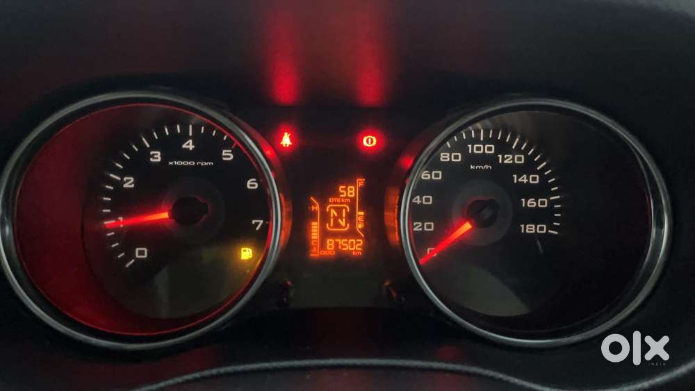 Mahindra Tuv 300 T8, 2016, Diesel