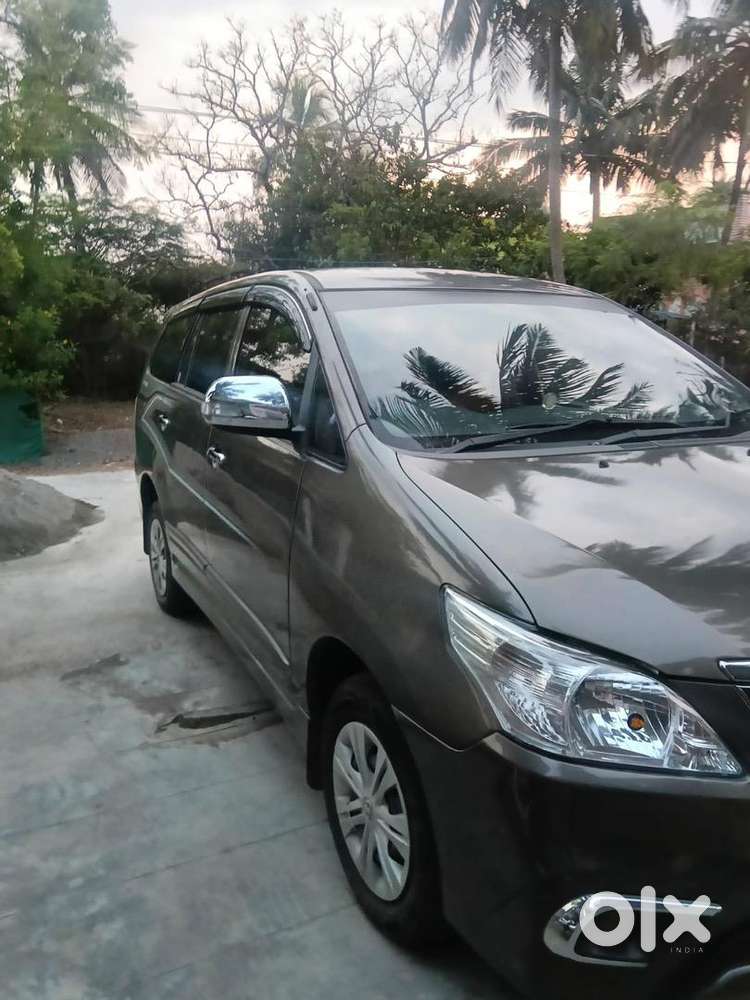Toyota Innova 2015