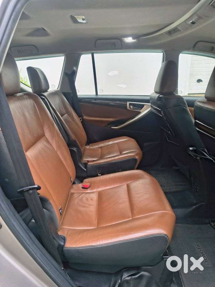 Toyota Innova Crysta 2.8z Automatic, 2016, Diesel