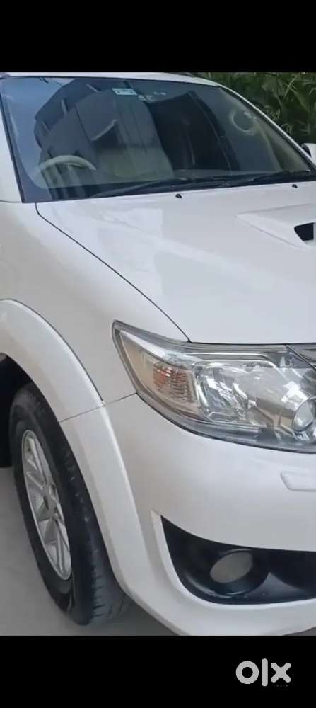 Toyota Fortuner At 2013 Diesel 187000 Km Driven