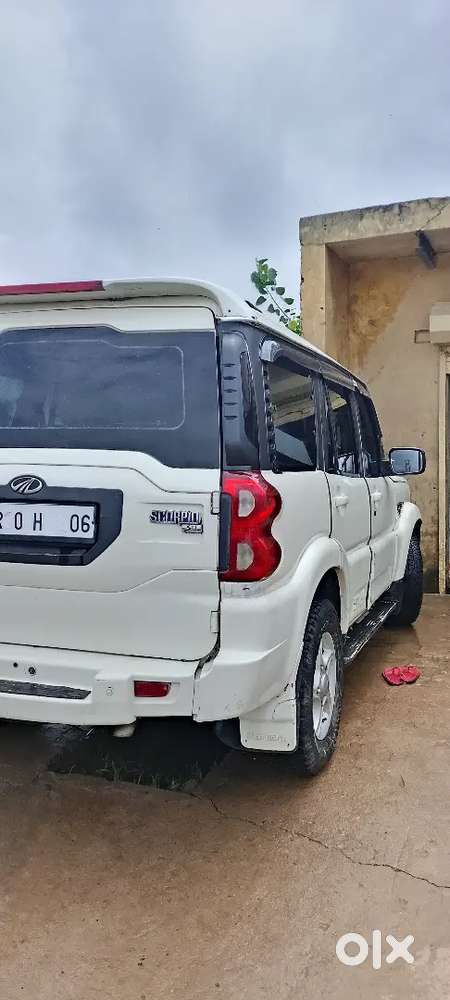 Mahindra Scorpio Classic 2011 Diesel Manual