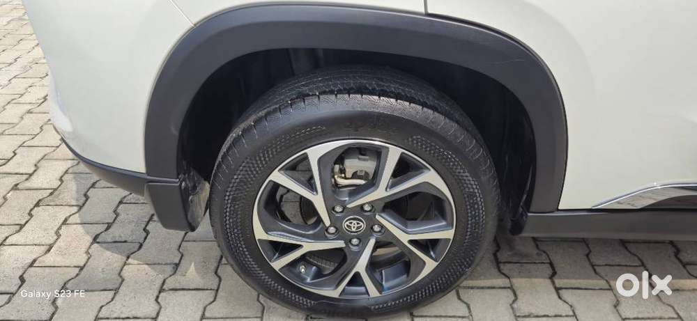 Toyota Urban Cruiser Hyryder 1.5 V Hybrid, 2024, Petrol