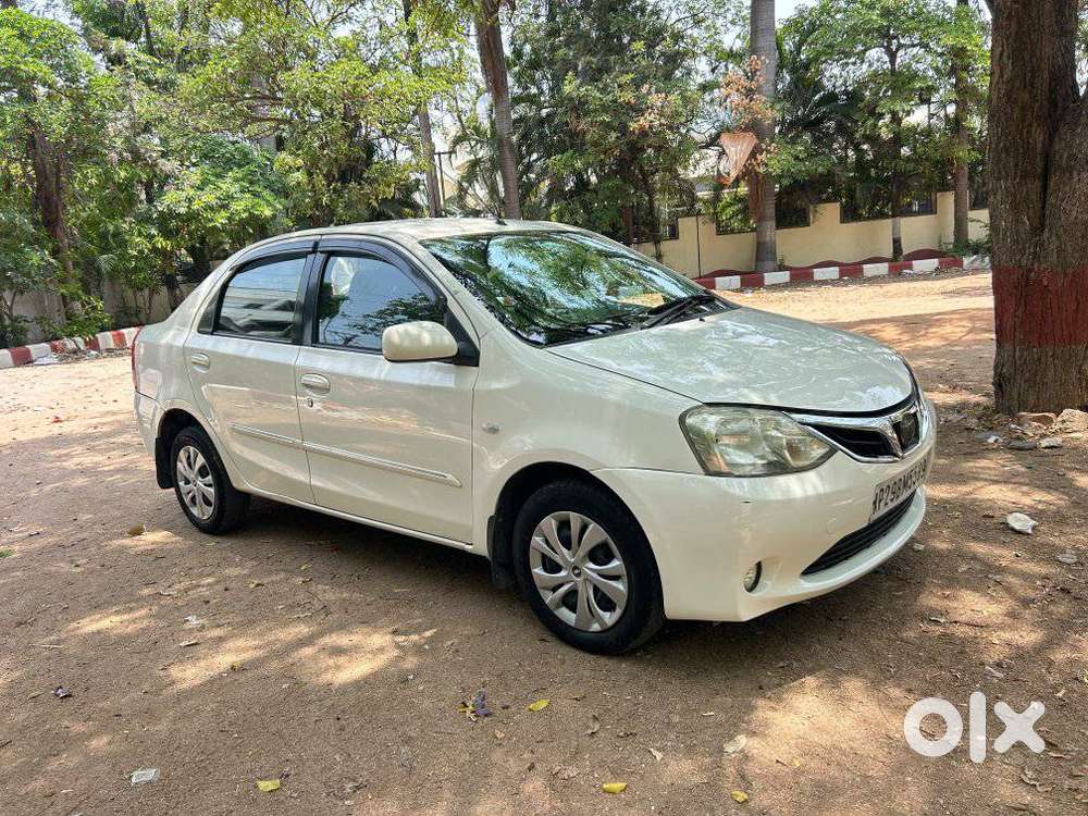 Toyota Etios 2010-2012 G, 2011, Petrol