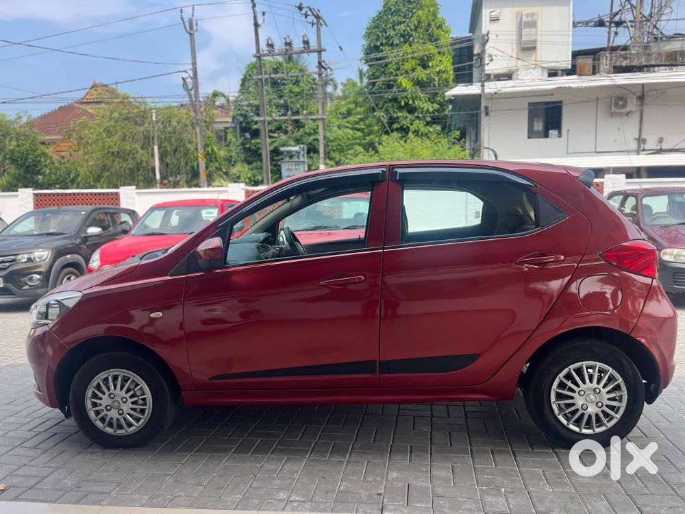Tata Tiago, 2017, Petrol