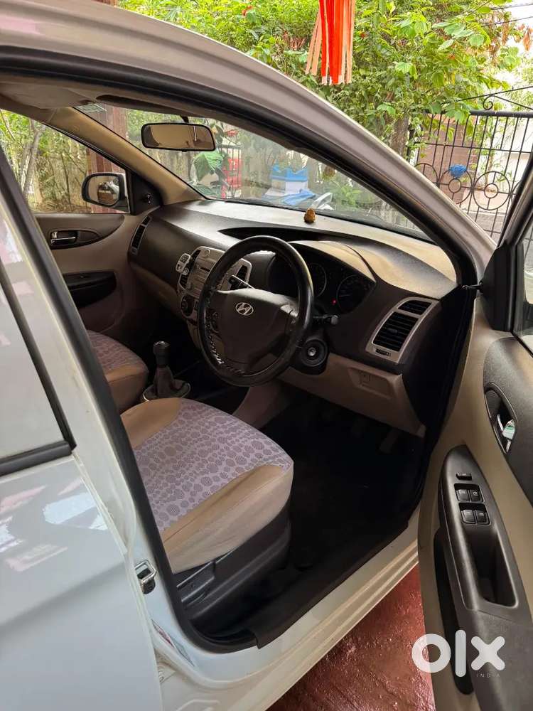 Hyundai I20 2011 Petrol Good Condition Family Car