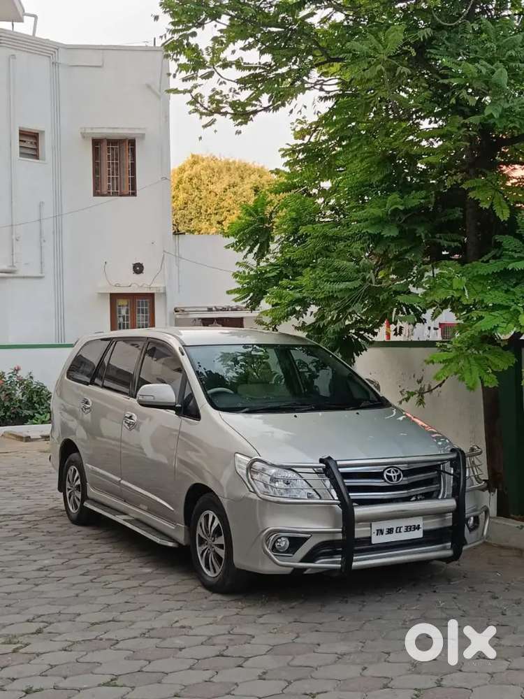 Toyota Innova 2015