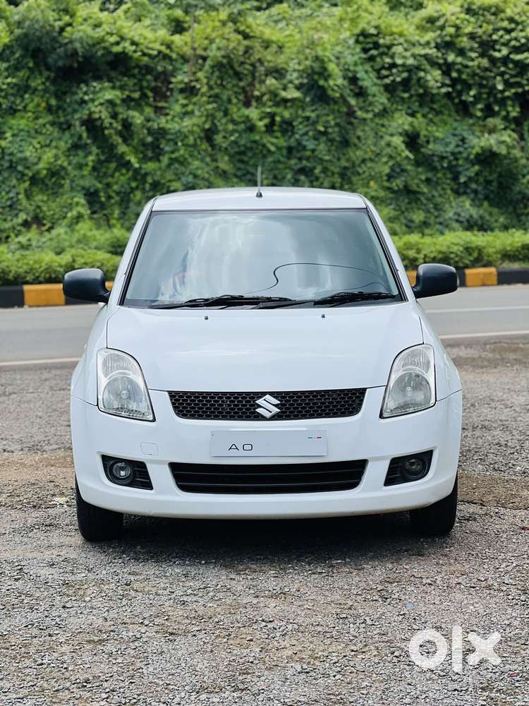 Maruti Suzuki Swift Dzire 1.2 Lxi Bsiv, 2012, Petrol