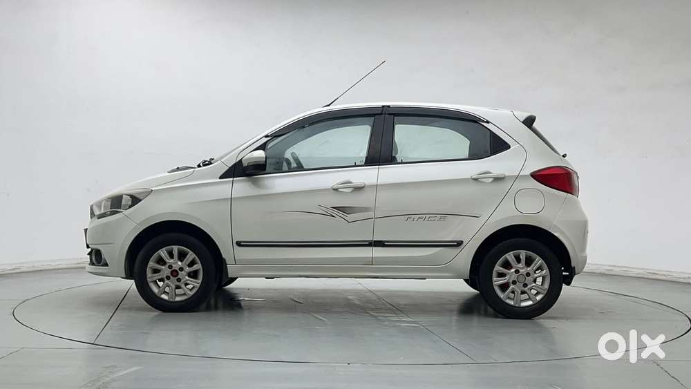 Tata Tiago Xza, 2018, Petrol