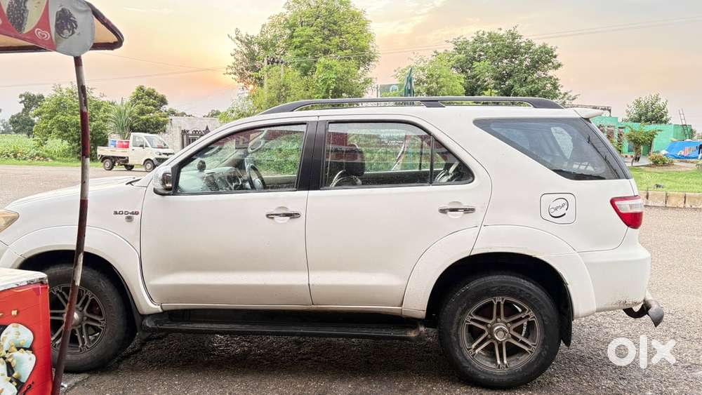 Toyota Fortuner 2012 Model