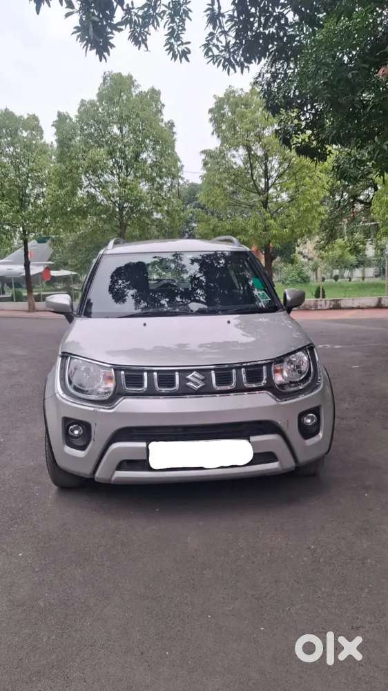 Maruti Suzuki Ignis Zeta Amt (automatic)  Silver  Low Km (~35,500 Km